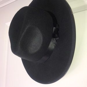 Black Wife Rim Hat